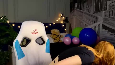 im Amy online show from 09/14/25, 06:12