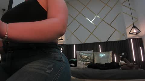 rebecca online show from 12/05/25, 02:03