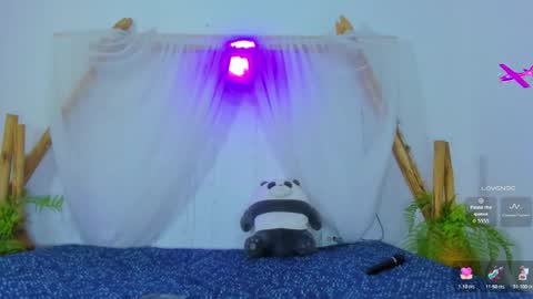 Snapshot of _redmoon chatting on 12/04/25, 07:44 Moon online show from 12/04/25, 07:44