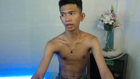 Snapshot of _rellvanxx chatting on 03/02/25, 03:13 _rellvanxx online show from 03/02/25, 03:13