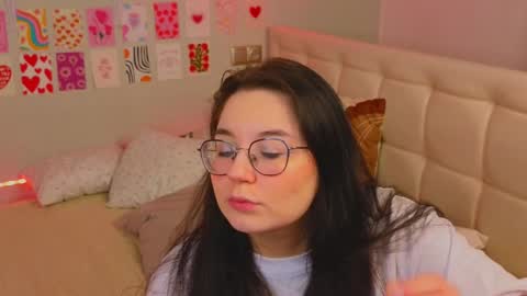 Snapshot of _reverse_gang_ chatting on 02/09/25, 03:32 LISSAPVT IS OPEN online show from 02/09/25, 03:32