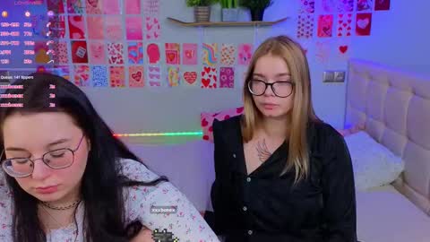 Snapshot of _reverse_gang_ chatting on 02/28/25, 03:59 LISSAPVT IS OPEN online show from 02/28/25, 03:59