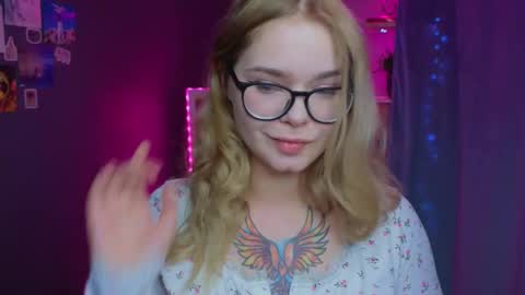 Snapshot of _reverse_gang_ chatting on 03/02/25, 12:42 LISSAPVT IS OPEN online show from 03/02/25, 12:42