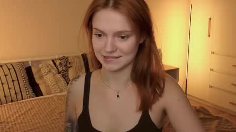 Snapshot of _reverse_gang_ chatting on 09/16/25, 12:50 LISSAPVT IS OPEN online show from 09/16/25, 12:50