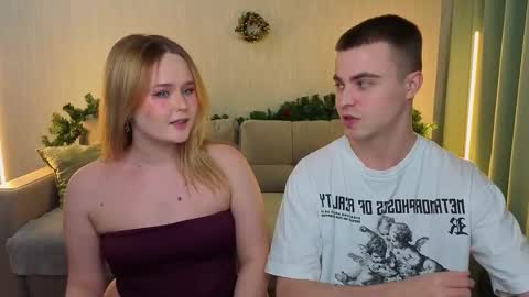 LISSAPVT IS OPEN online show from 12/01/25, 06:35