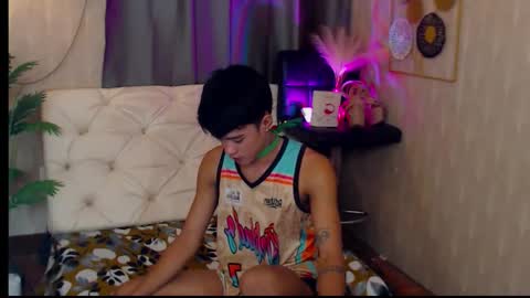 Snapshot of _robinmartinxx chatting on 12/15/25, 05:34 _robinmartinxx online show from 12/15/25, 05:34