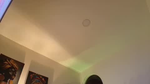 Snapshot of _rose_smith chatting on 12/18/25, 02:28 _rose_smith online show from 12/18/25, 02:28