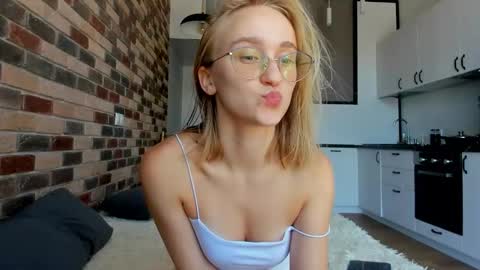 Snapshot of _ruby_kim chatting on 09/13/25, 10:04 Ruby online show from 09/13/25, 10:04