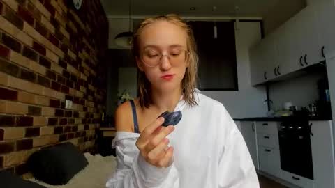 Snapshot of _ruby_kim chatting on 09/14/25, 11:09 Ruby online show from 09/14/25, 11:09