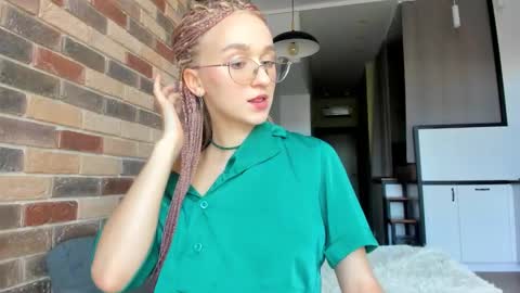 Snapshot of _ruby_kim chatting on 10/13/25, 09:42 Ruby online show from 10/13/25, 09:42