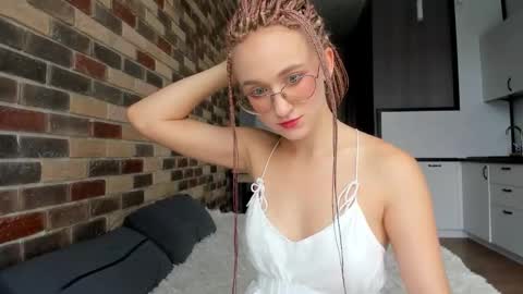 Snapshot of _ruby_kim chatting on 10/15/25, 10:37 Ruby online show from 10/15/25, 10:37