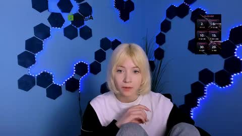 sabrina  online show from 04/29/26, 08:51