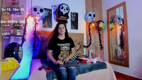 SAMANTHA FOX online show from 10/10/25, 11:31