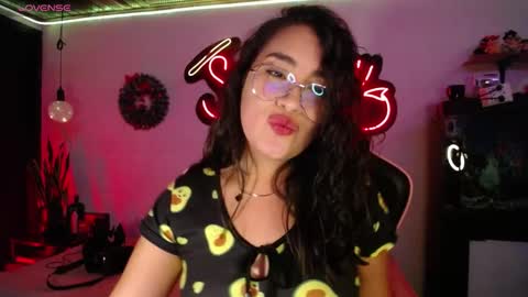 Snapshot of _santalove_ chatting on 12/28/24, 04:51 SantaLove online show from 12/28/24, 04:51