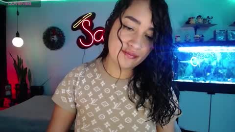 Snapshot of _santalove_ chatting on 12/30/24, 06:27 SantaLove online show from 12/30/24, 06:27