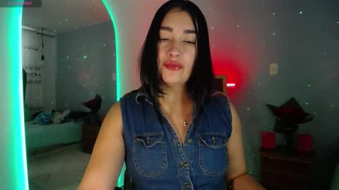 Snapshot of _santalove_ chatting on 09/16/25, 07:04 SantaLove online show from 09/16/25, 07:04