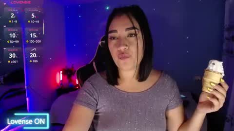 Snapshot of _santalove_ chatting on 06/15/26, 08:44 SantaLove online show from 06/15/26, 08:44