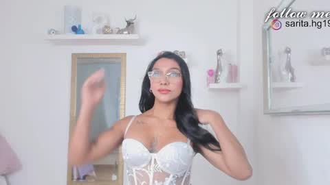 Snapshot of _sara_hernandez chatting on 05/29/26, 06:33 Sara intagram online show from 05/29/26, 06:33