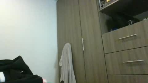 Snapshot of _sarahh_0hh chatting on 12/17/24, 03:28 Sarah online show from 12/17/24, 03:28