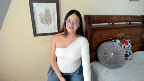 Snapshot of _sarahh_0hh chatting on 11/13/25, 02:16 Sarah online show from 11/13/25, 02:16