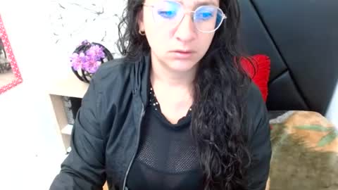 _saraximena_ online show from 07/25/26, 07:39