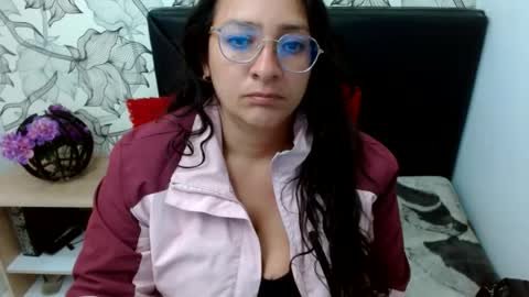 _saraximena_ online show from 07/28/26, 06:20