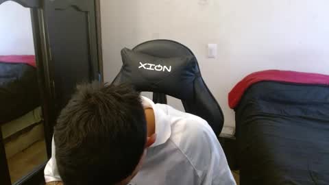 Snapshot of _schnnneider_ chatting on 09/13/25, 04:51 SCHNEIDER online show from 09/13/25, 04:51