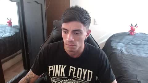 Snapshot of _schnnneider_ chatting on 09/15/25, 08:20 SCHNEIDER online show from 09/15/25, 08:20