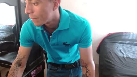 Snapshot of _schnnneider_ chatting on 09/20/25, 07:48 SCHNEIDER online show from 09/20/25, 07:48