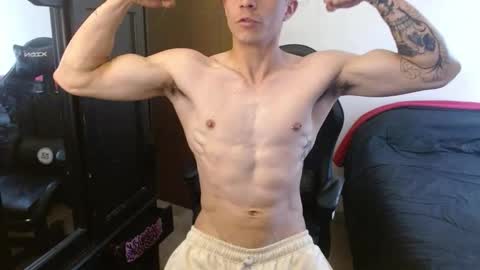 Snapshot of _schnnneider_ chatting on 09/25/25, 04:32 SCHNEIDER online show from 09/25/25, 04:32