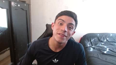 Snapshot of _schnnneider_ chatting on 09/30/25, 08:58 SCHNEIDER online show from 09/30/25, 08:58