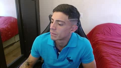 Snapshot of _schnnneider_ chatting on 10/03/25, 05:32 SCHNEIDER online show from 10/03/25, 05:32