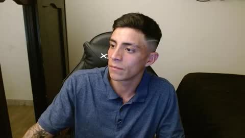 Snapshot of _schnnneider_ chatting on 10/29/25, 11:17 SCHNEIDER online show from 10/29/25, 11:17