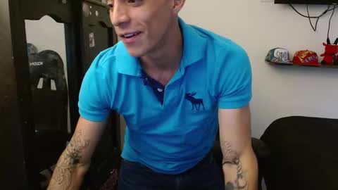 Snapshot of _schnnneider_ chatting on 11/07/25, 09:48 SCHNEIDER online show from 11/07/25, 09:48