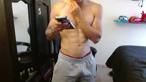 Snapshot of _schnnneider_ chatting on 11/10/25, 05:56 SCHNEIDER online show from 11/10/25, 05:56