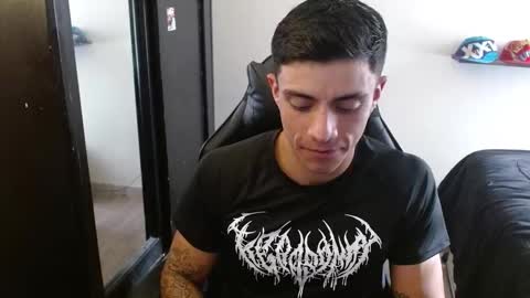 Snapshot of _schnnneider_ chatting on 12/16/25, 08:36 SCHNEIDER online show from 12/16/25, 08:36