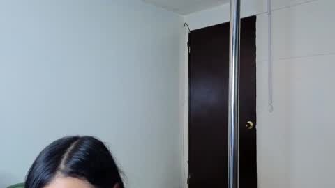 Snapshot of _selena_fox chatting on 02/14/26, 09:00 Selena online show from 02/14/26, 09:00