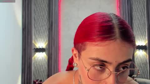 Snapshot of _selene_red chatting on 02/14/25, 07:54 Selene online show from 02/14/25, 07:54