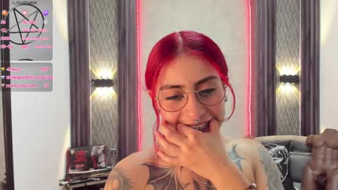 Snapshot of _selene_red chatting on 02/20/25, 06:46 Selene online show from 02/20/25, 06:46