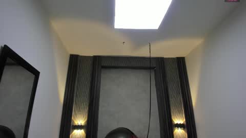 Snapshot of _selene_red chatting on 09/12/25, 01:44 Selene online show from 09/12/25, 01:44