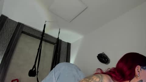 Selene online show from 12/02/25, 02:56