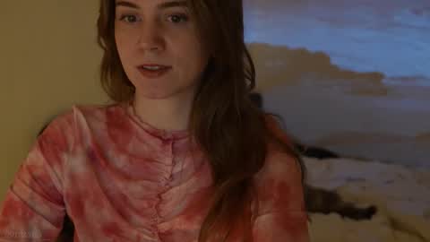 Snapshot of _sensualia_ chatting on 12/18/25, 08:15 Lia online show from 12/18/25, 08:15