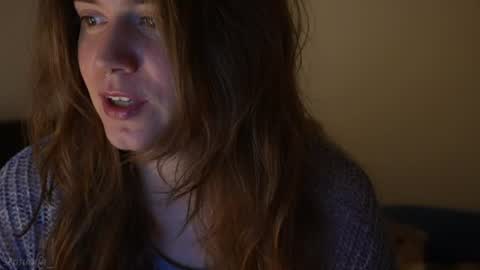 Snapshot of _sensualia_ chatting on 06/15/26, 09:17 Lia online show from 06/15/26, 09:17