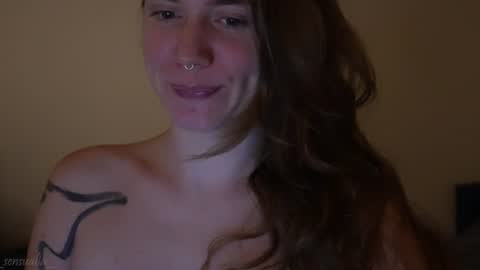 Snapshot of _sensualia_ chatting on 06/19/26, 08:56 Lia online show from 06/19/26, 08:56