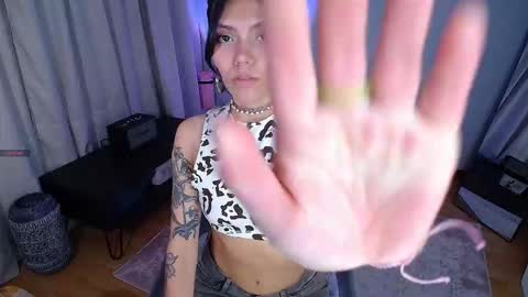 Laura online show from 01/13/26, 03:01