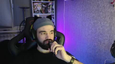 Snapshot of _serious_man chatting on 11/06/25, 05:47 Ask me online show from 11/06/25, 05:47