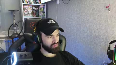 Snapshot of _serious_man chatting on 11/08/25, 06:29 Ask me online show from 11/08/25, 06:29