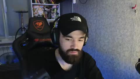 Snapshot of _serious_man chatting on 11/12/25, 05:19 Ask me online show from 11/12/25, 05:19