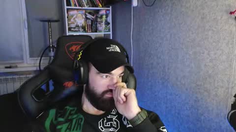 Snapshot of _serious_man chatting on 11/13/25, 08:19 Ask me online show from 11/13/25, 08:19