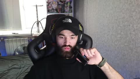 Snapshot of _serious_man chatting on 11/15/25, 12:02 Ask me online show from 11/15/25, 12:02